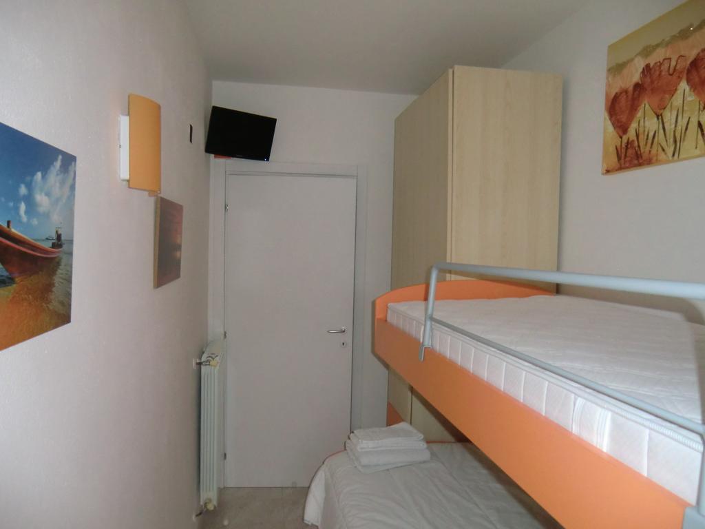 Residence Daytona Appartamento Due Camere E Posto Spiaggia Incluso Caorle Room photo